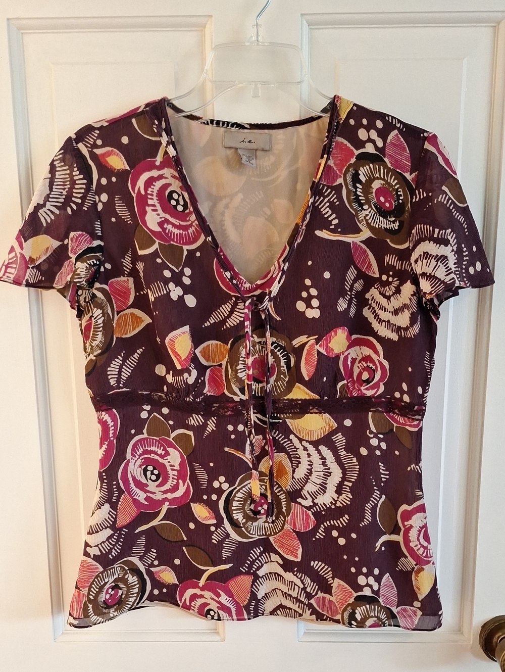Women’s Floral V-Neck Top